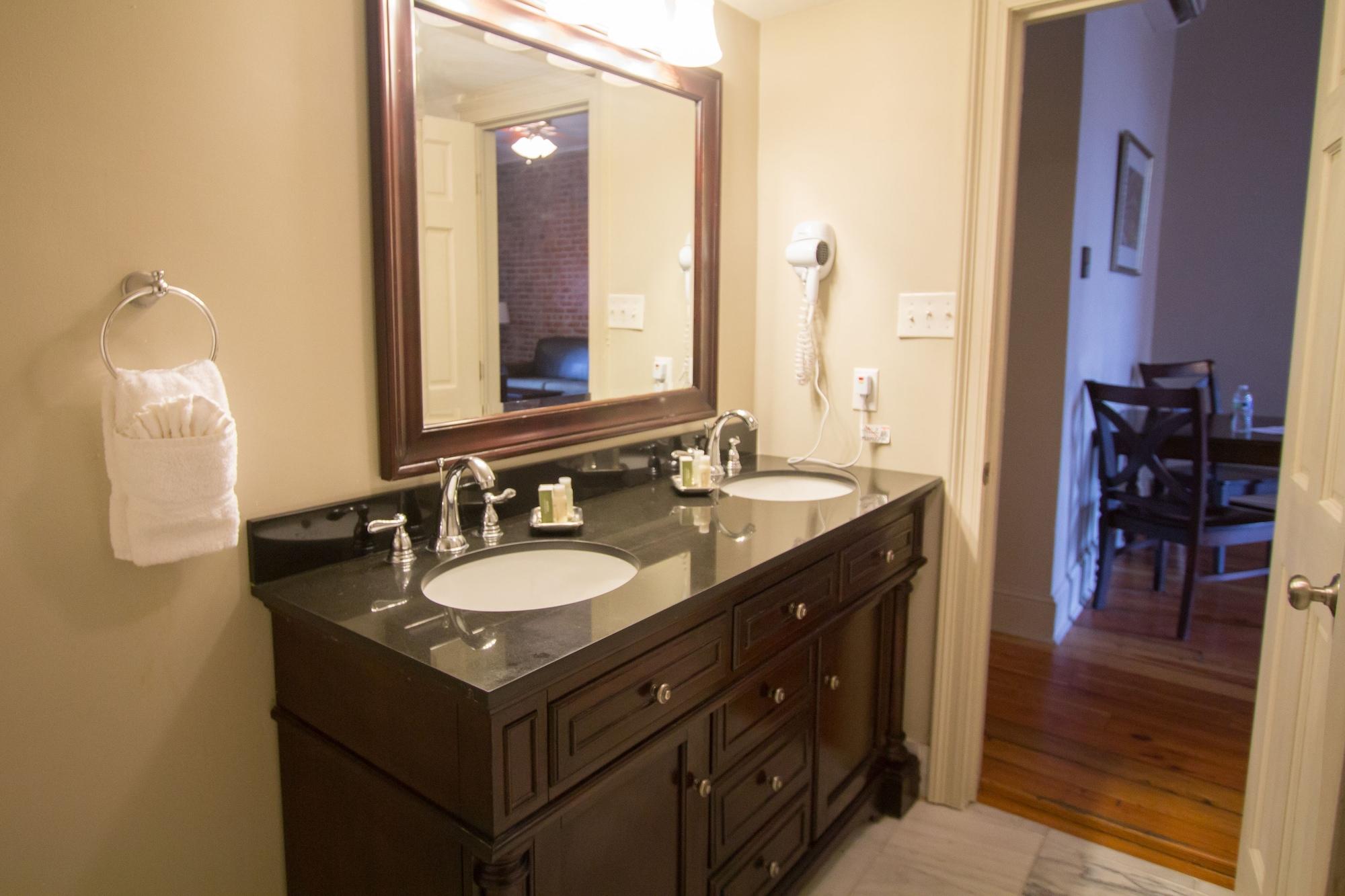 Inn On St. Peter, A French Quarter Guest Houses Property Новий Орлеан Екстер'єр фото